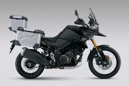 v-strom-1050de-tour-blk-rhs-silv-2.jpg