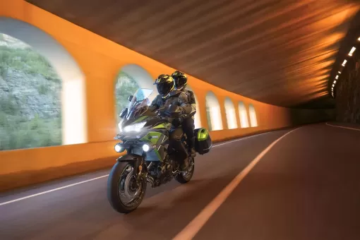 24my-versys-650-bk1-act-3.jpg