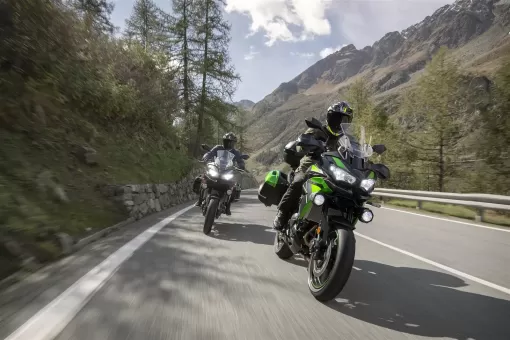 24my-versys-650-bk1-act-2.jpg