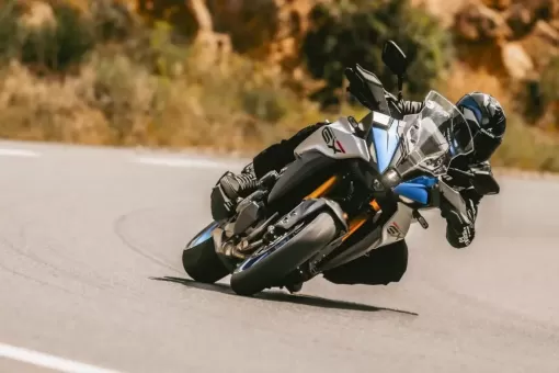 gsx-s1000gx-m4-ysf-action-128-1024x683.jpg