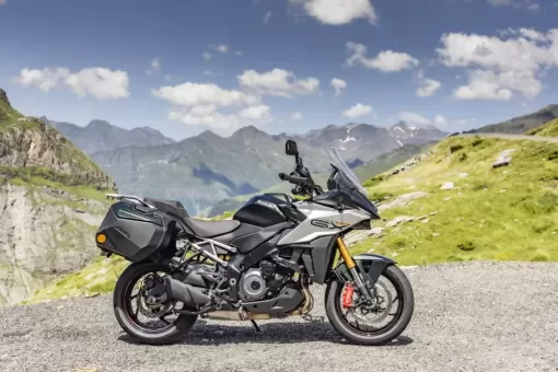 gsx-s1000gx-m4-qu5-statics-1-1024x683.jpg