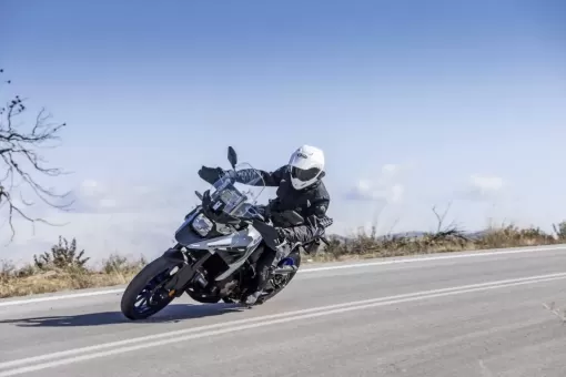 v-strom-1050-my24-action-3-1024x683.jpg